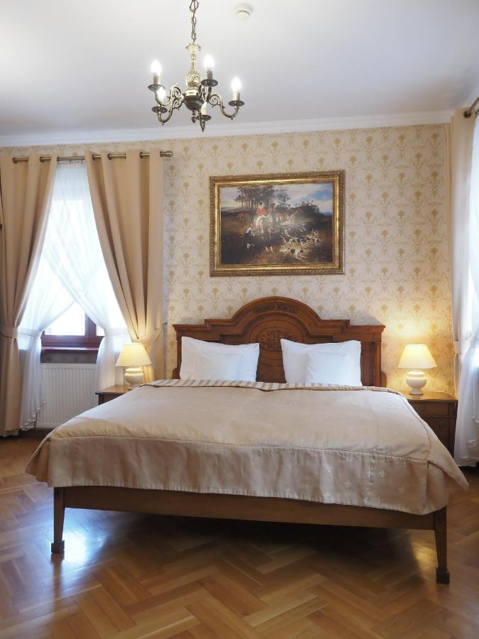Hotel Sarmata Zespol Dworski サンドミエシュ エクステリア 写真