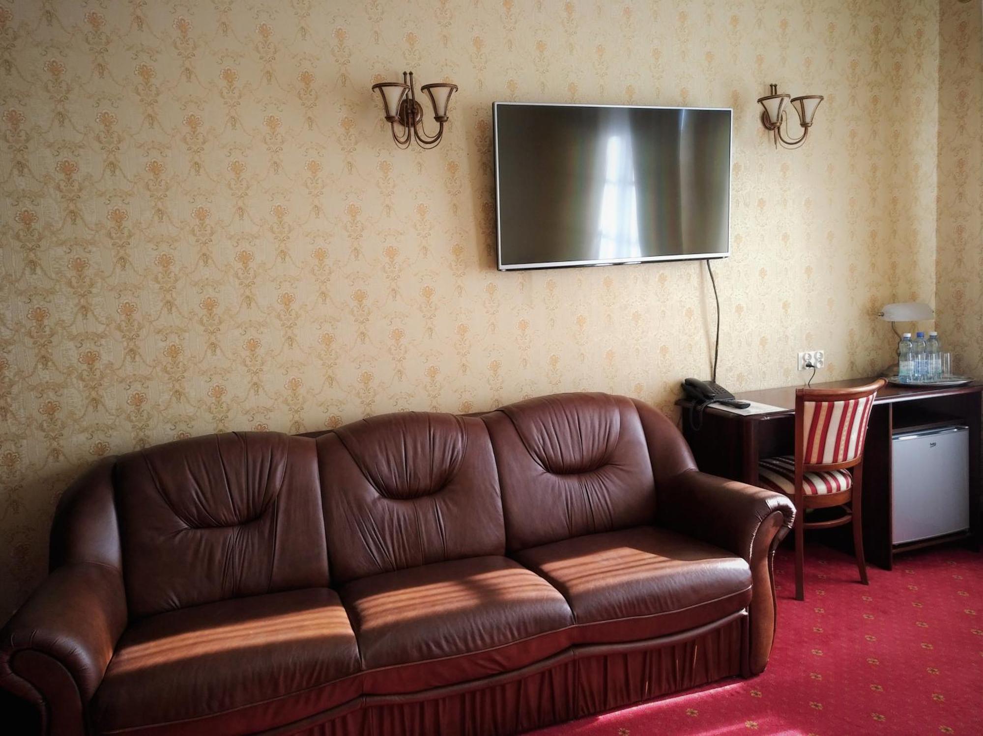 Hotel Sarmata Zespol Dworski サンドミエシュ エクステリア 写真